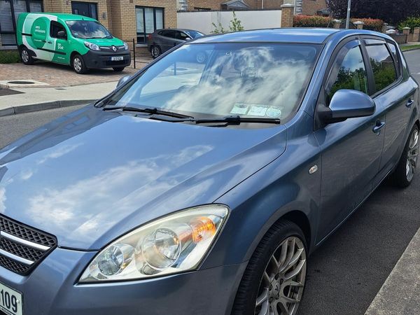 Kia Ceed Hatchback, Diesel, 2009, Blue