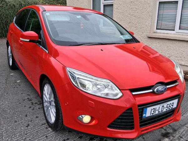 Ford Focus Hatchback, Diesel, 2013, Red