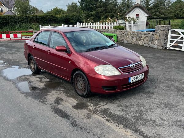 Toyota Corolla Saloon, Petrol, 2005, Red