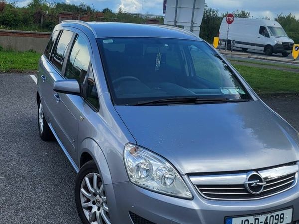 Opel Zafira MPV, Petrol, 2010, Silver