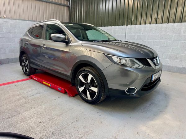 Nissan Qashqai SUV, Diesel, 2017, Grey