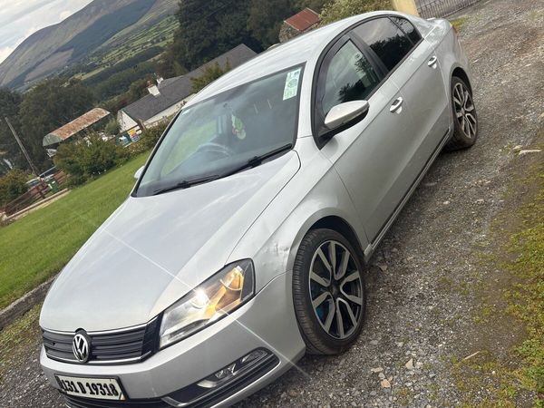 Volkswagen Passat Saloon, Diesel, 2013, Silver