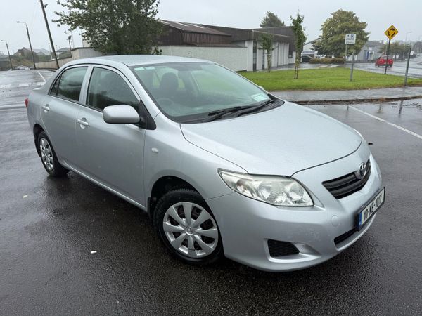 Toyota Corolla Saloon, Petrol, 2010, Silver
