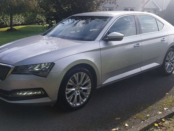 Skoda Superb Saloon, Diesel, 2023, Grey