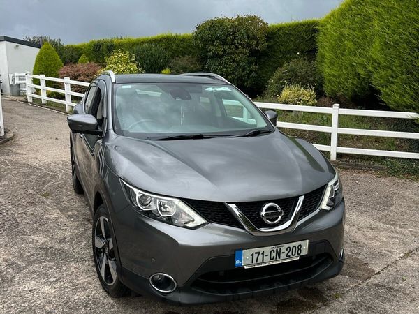 Nissan Qashqai SUV, Diesel, 2017, Grey