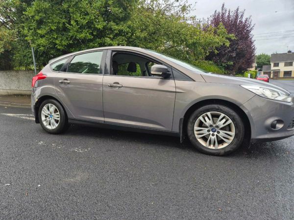 Ford Focus Hatchback, Diesel, 2013, Brown
