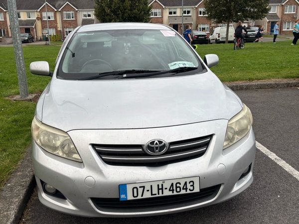 Toyota Corolla Saloon, Petrol, 2007, Silver
