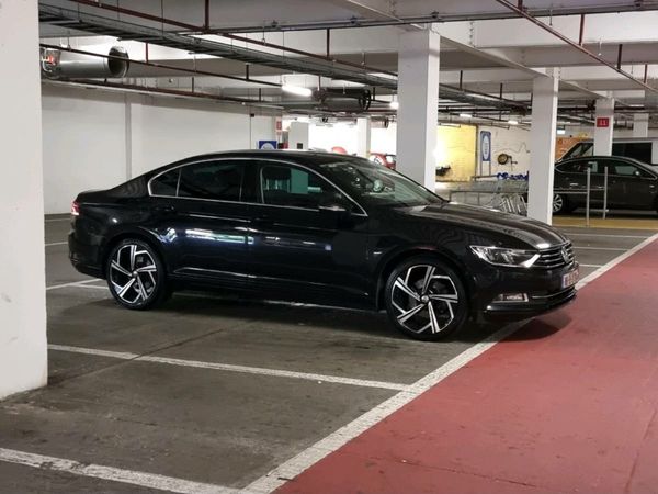 Volkswagen Passat Saloon, Diesel, 2016, Black