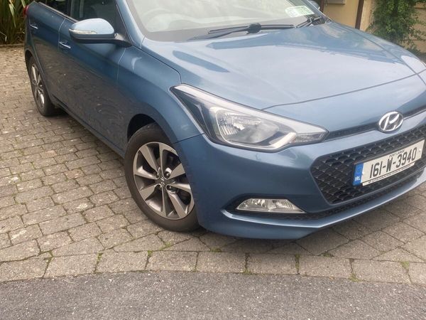 Hyundai i20 Hatchback, Petrol, 2016, Blue