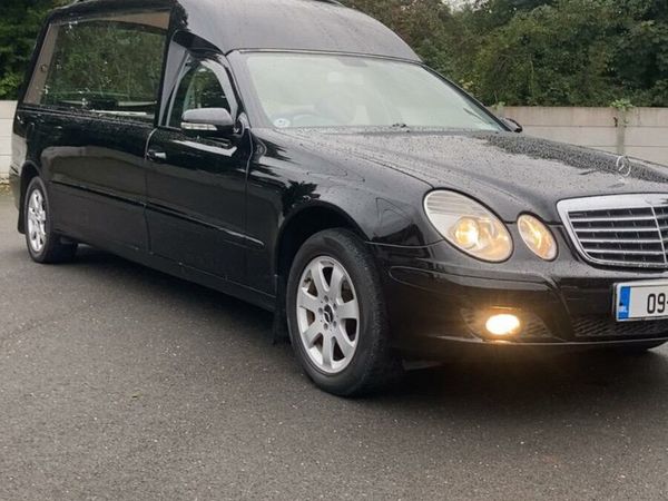 Mercedes-Benz E-Class Hearse, Petrol, 2009, Black