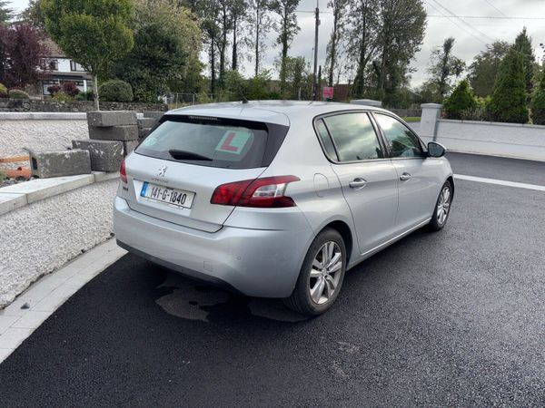 Peugeot 308 Hatchback, Diesel, 2014, Grey