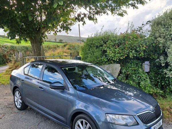 Skoda Octavia Saloon, Diesel, 2016, Grey