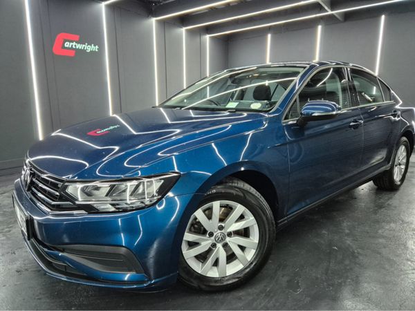 Volkswagen Passat Saloon, Diesel, 2020, Blue