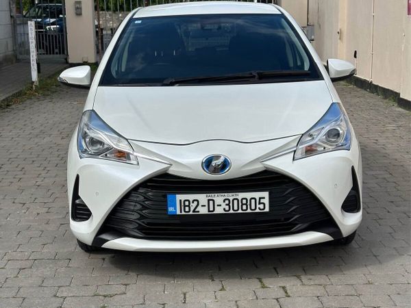 Toyota Vitz Hatchback, Petrol Hybrid, 2018, White