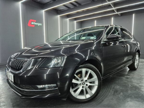 Skoda Octavia Hatchback, Diesel, 2019, Black