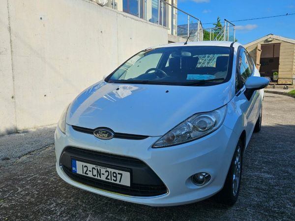 Ford Fiesta Hatchback, Petrol, 2012, White