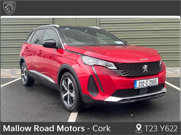 Peugeot 5008 MPV, Diesel, 2021, Red