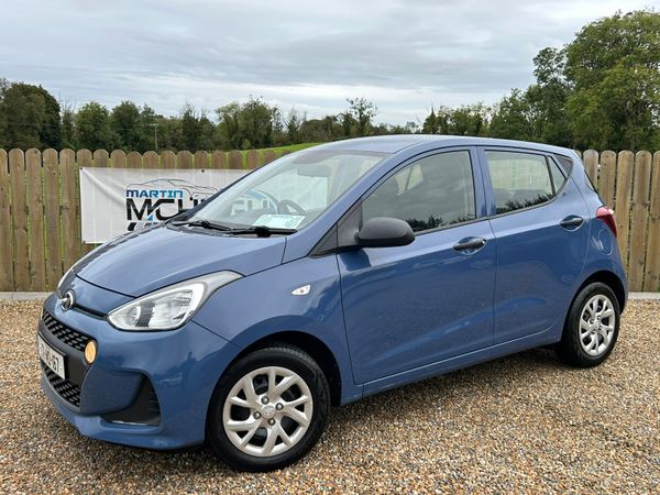 Hyundai i10 Hatchback, Petrol, 2017, Blue