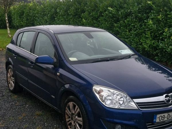 Opel Astra Hatchback, Diesel, 2009, Blue