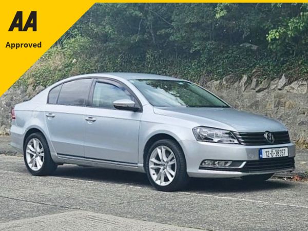 Volkswagen Passat Saloon, Diesel, 2012, Silver