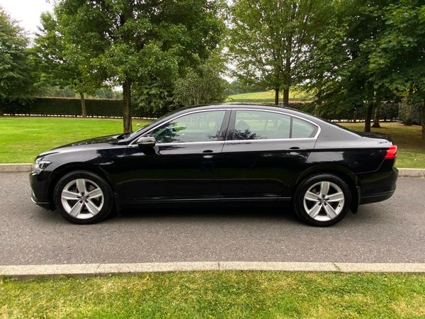 Volkswagen Passat Saloon, Diesel, 2020, Black