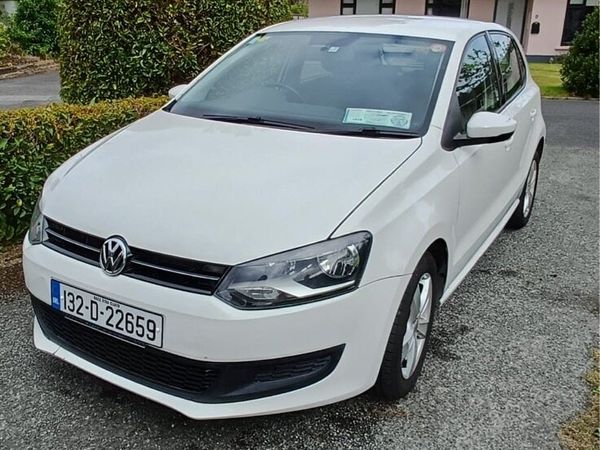 Volkswagen Polo Hatchback, Petrol, 2013, White