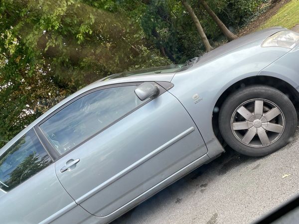 Toyota Corolla Hatchback, Petrol, 2004, Grey