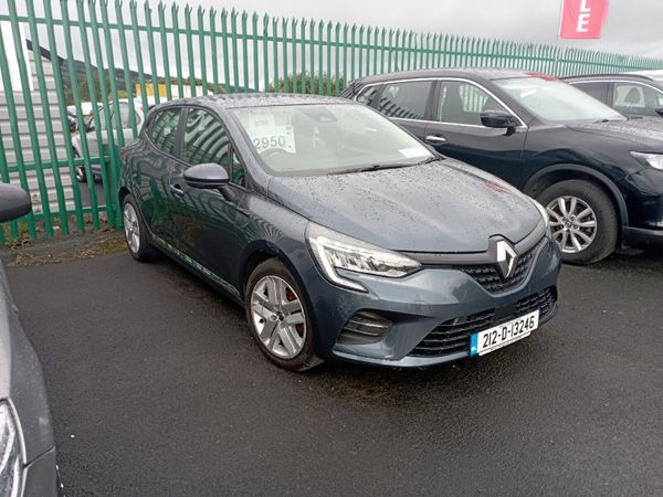 Renault Clio Hatchback, Petrol, 2021, Grey