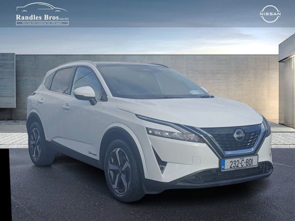 Nissan Qashqai MPV, Petrol Hybrid, 2023, White