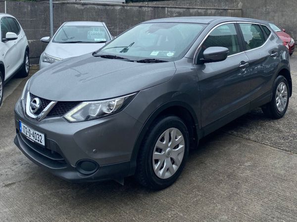 Nissan Qashqai SUV, Diesel, 2017, Grey