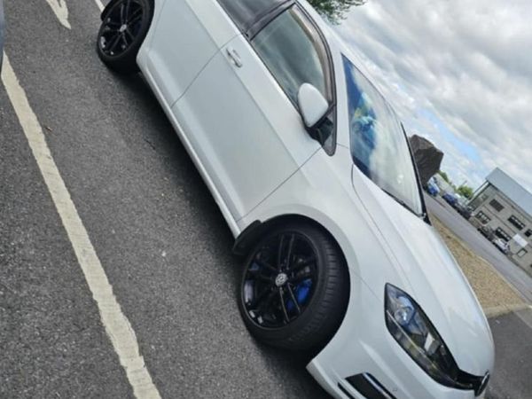 Volkswagen Golf Estate, Diesel, 2019, White