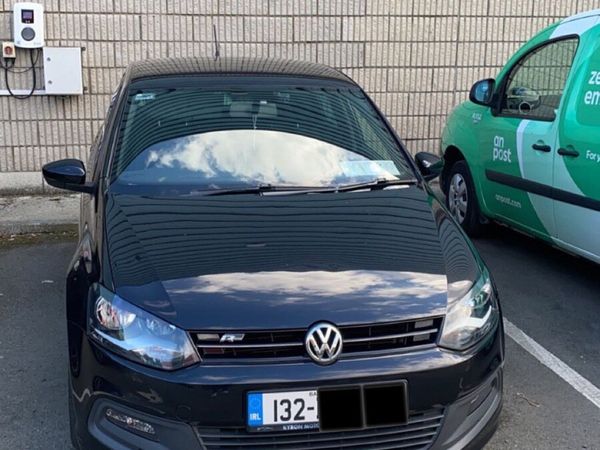 Volkswagen Polo Hatchback, Petrol, 2013, Black
