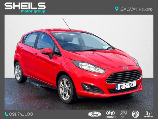 Ford Fiesta Hatchback, Petrol, 2013, Red