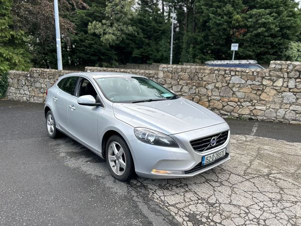 Volvo V40 Hatchback, Diesel, 2015, Silver