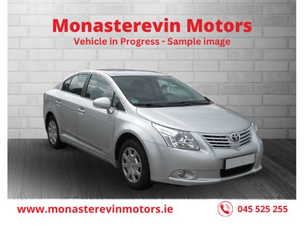 Toyota Avensis Saloon, Diesel, 2015, Silver