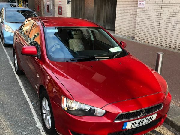 Mitsubishi Lancer Saloon, Petrol, 2010, Red