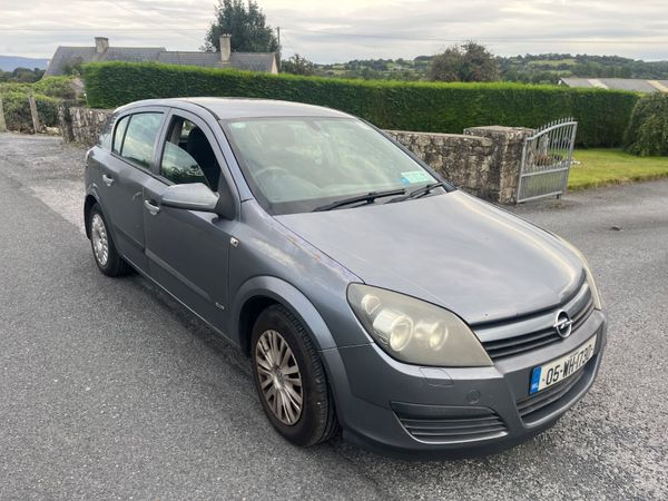 Opel Astra Hatchback, Petrol, 2005, Grey