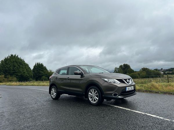 Nissan Qashqai SUV, Diesel, 2014, Brown