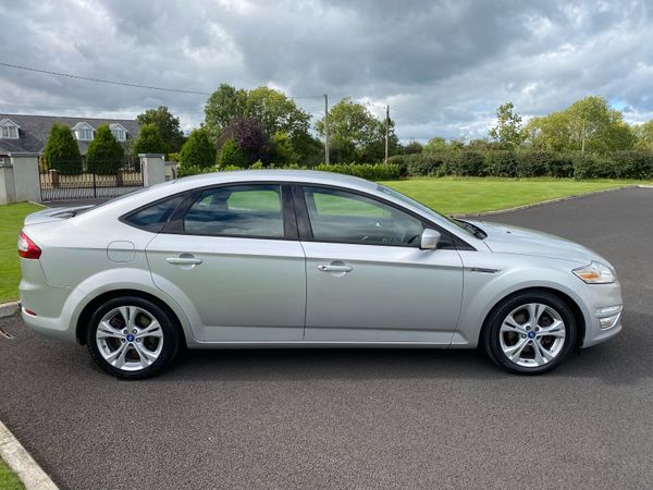 Ford Mondeo Hatchback, Diesel, 2011, Silver