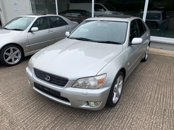 Lexus IS Saloon, Petrol, 2001, Silver