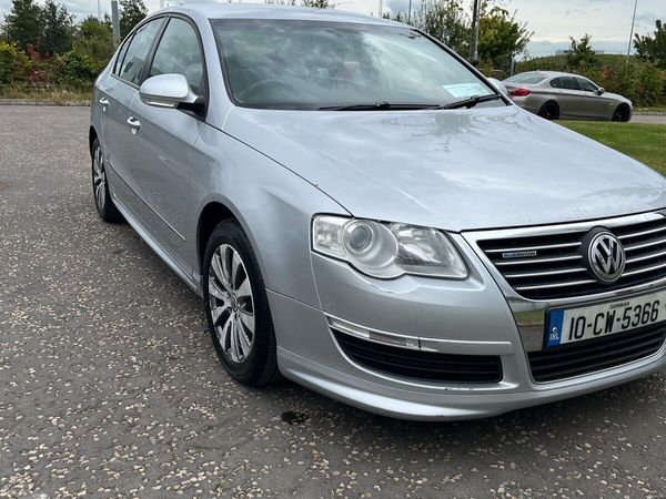 Volkswagen Passat Saloon, Diesel, 2010, Silver