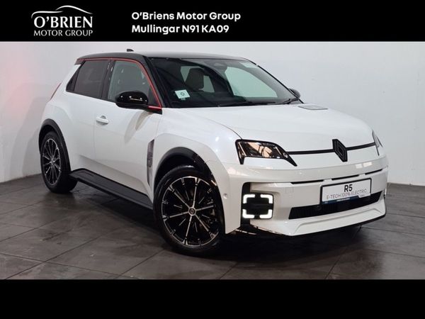 Renault 5 Hatchback, Electric, 2025, White