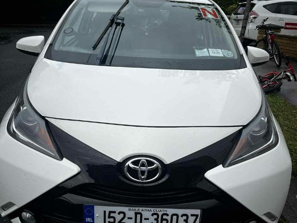Toyota Aygo Hatchback, Petrol, 2015, White