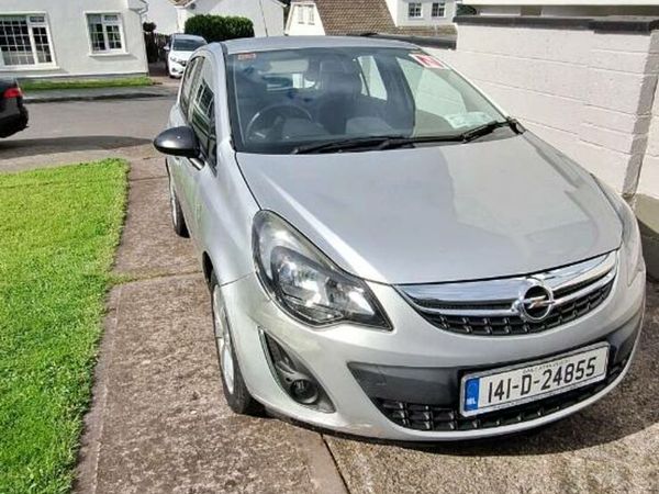 Opel Corsa Hatchback, Petrol, 2014, Silver