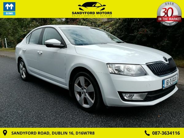 Skoda Octavia Saloon, Petrol, 2016, White
