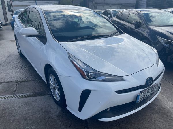 Toyota Prius Hatchback, Petrol Hybrid, 2022, White