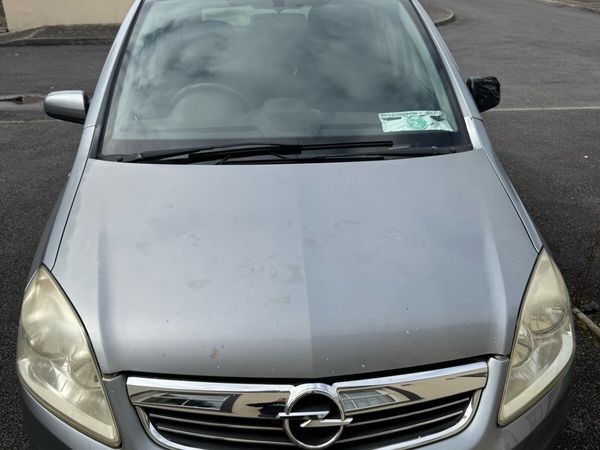 Opel Zafira MPV, Petrol, 2008, Silver