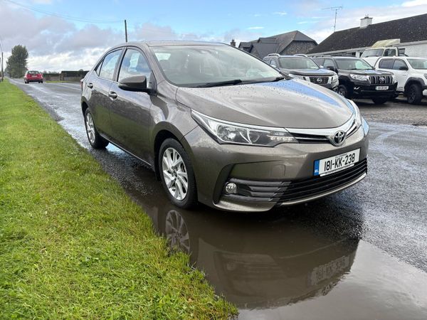 Toyota Corolla Saloon, Diesel, 2018, Grey