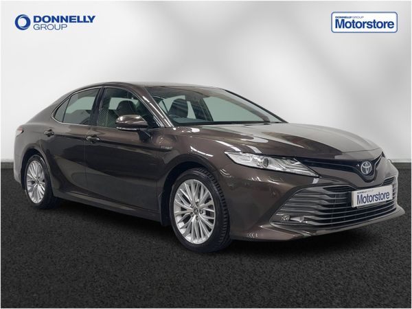 Toyota Camry Saloon, 2020, 