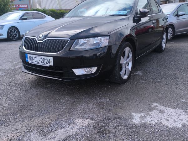 Skoda Octavia Saloon, Diesel, 2016, Black